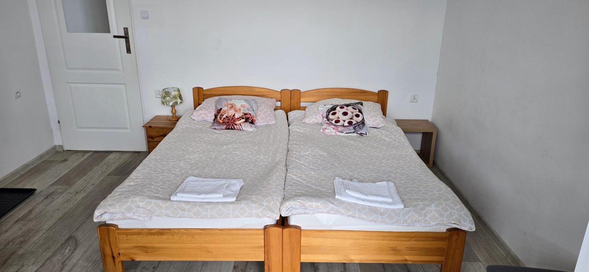 Unibal - Pokoje Goscinne Unieście Esterno foto